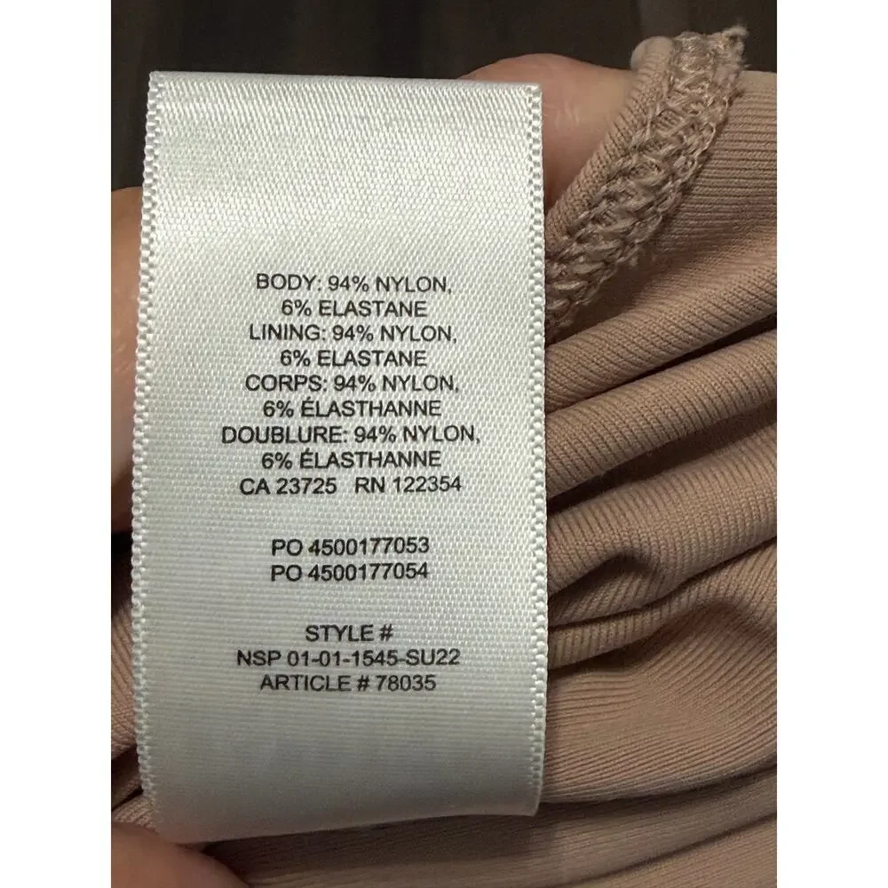 Aritzia Babaton fitted bodysuit med nude sz S contour minimalist sleek modern